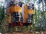 Utsidan av Island Tree Houses.