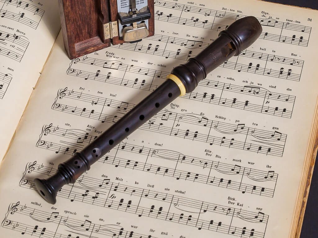 Den 10 augusti är det Folkmusikkonsert på Eldnäset med den legendariske sjöflöjtspelaren Steinar Ofsdal och blockflöjtsvirtuosen Kristine West.