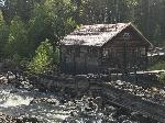 Forsen och Strömnäskvarnen i Haverö strömmar.