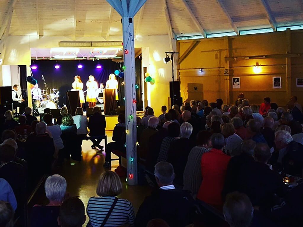 Innanför Tallbacken utanför Ånge.