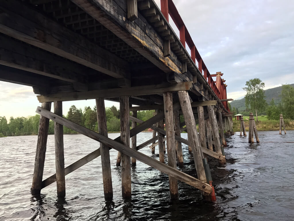 Vikbron i Fränsta är sveriges längsta träbro.